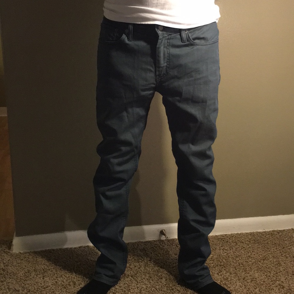 Men’s Levi jeans